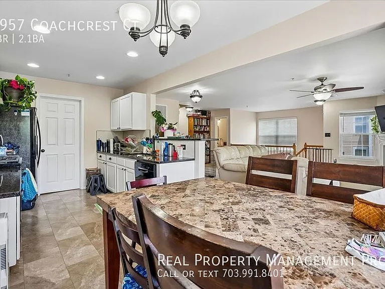 7957 Coachcrest Ct — Photo 10