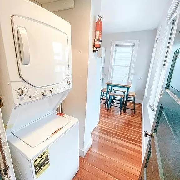 10 Hatch St #1 — Photo 11