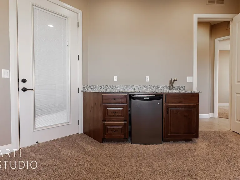 3278 S Retreat Dr — Photo 29