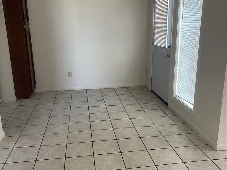 6513 Long Meadow Dr — Photo 3