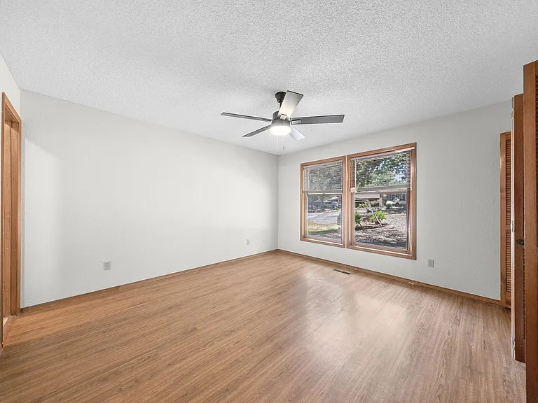 3 Joanie Ln — Photo 10