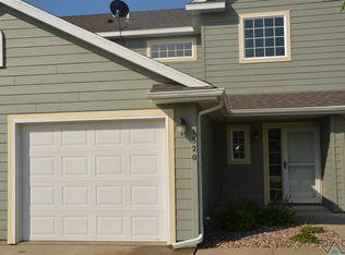1320 N Fir Pl, Sioux Falls, SD 57107