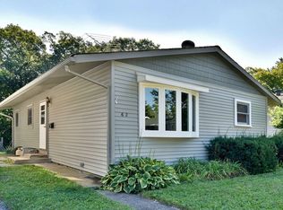 62 Austin Ave, Carpentersville, IL 60110