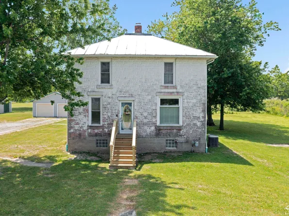 2808 Carleton Rockwood Rd, Carleton, MI 48117