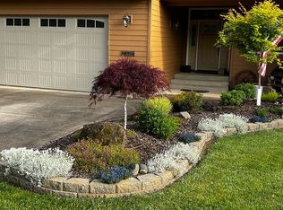 38354 River Dr, Lebanon, OR 97355