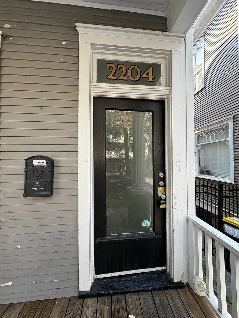 2202 - 2204 Bull St — Photo 2