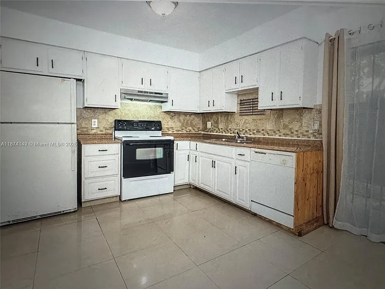 3984 Crayrich Cir #C-5 — Photo 16