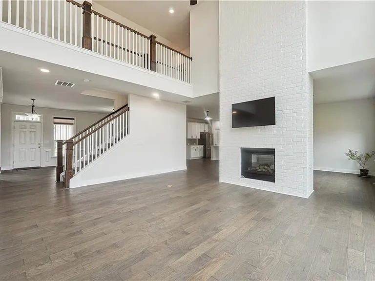 4055 Starwood Dr — Photo 19