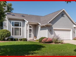 221 E Mills Dr, Lake Mills, WI