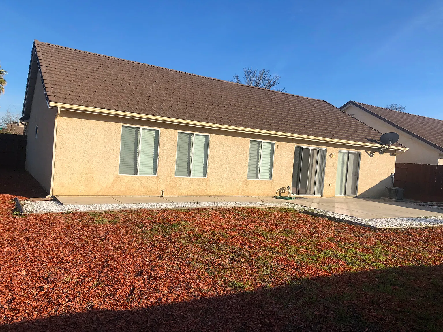 3 bed, 1558 sqft, $2,300 — Photo 2