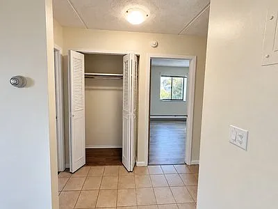 2 bed, 9999 sqft, $2,650 — Photo 3