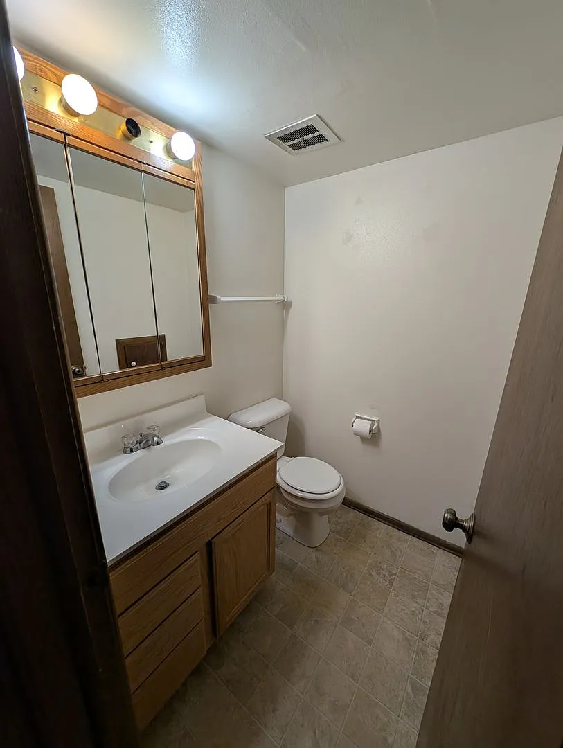 The Brookfield Hills Townhomes — Photo 4