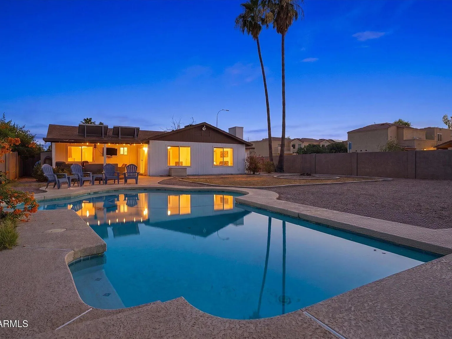 3 bed, 2.0 bath, 1416 sqft, $4,000 — Photo 2