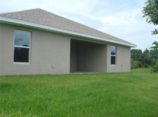 555 Sargent St, Lehigh Acres, FL 33972