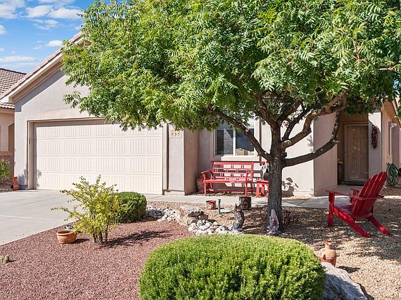 2nd image of 935 Desert Willow Ct
