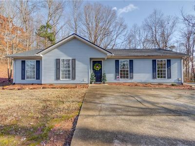 6812 Summit View Dr, Flowery Branch, GA, 30542