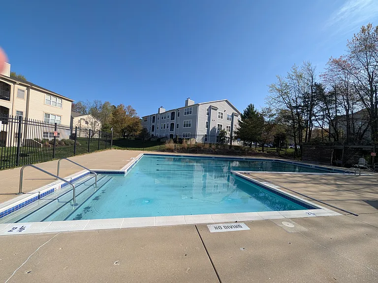 10 Ironstone Ct #E — Photo 1