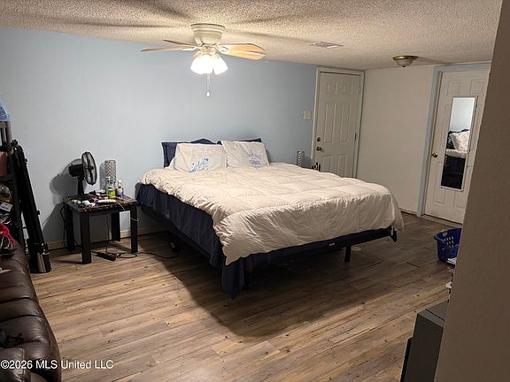 5th image of 1913 35th Ave