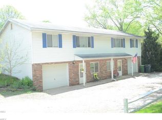 2902 Denman Dr, Akron, OH 44319