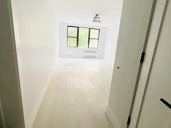 418 East 77th Street image 11 of 15