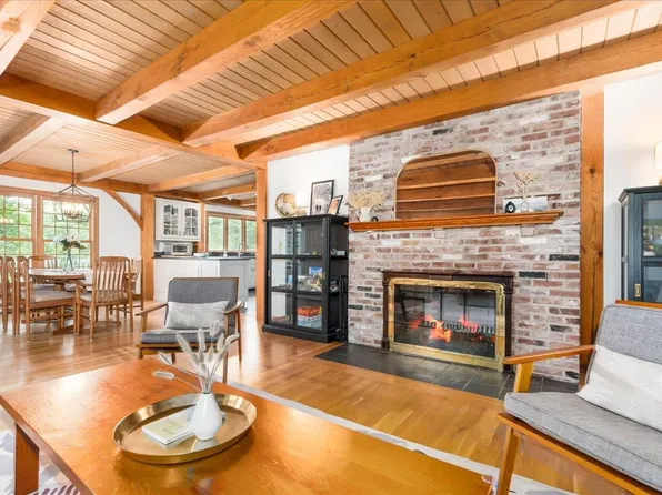 85 Stowell Road, Bedford, NH 03110