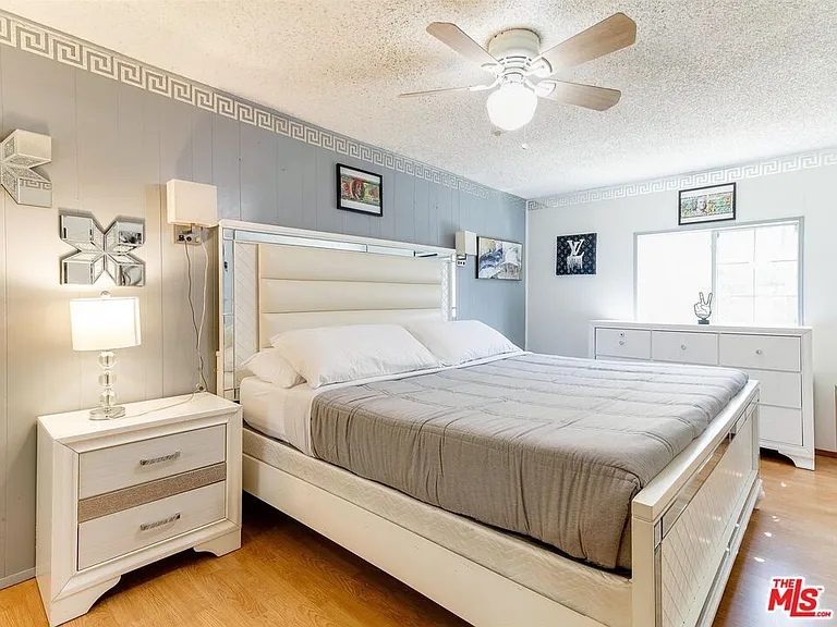 138 S Madison Ave — Photo 23
