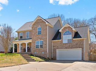 1384 Ambleside Dr, Clarksville, TN 37040