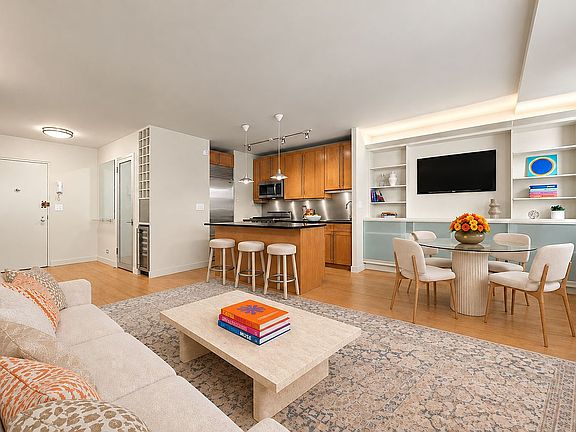 4th image of 63 E 9th St APT 5G