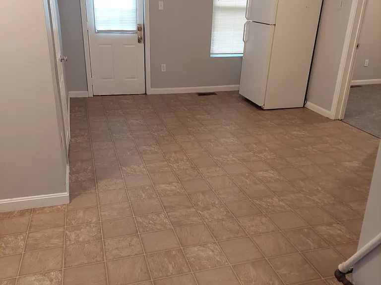 146 Walker St — Photo 3
