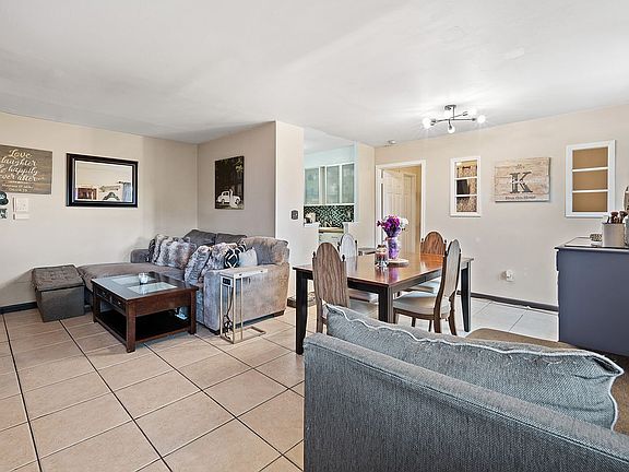 4th image of 150 Colton St #1B