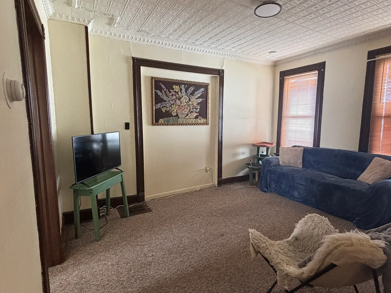 2 bed, 1000 sqft, $1,300 — Photo 2