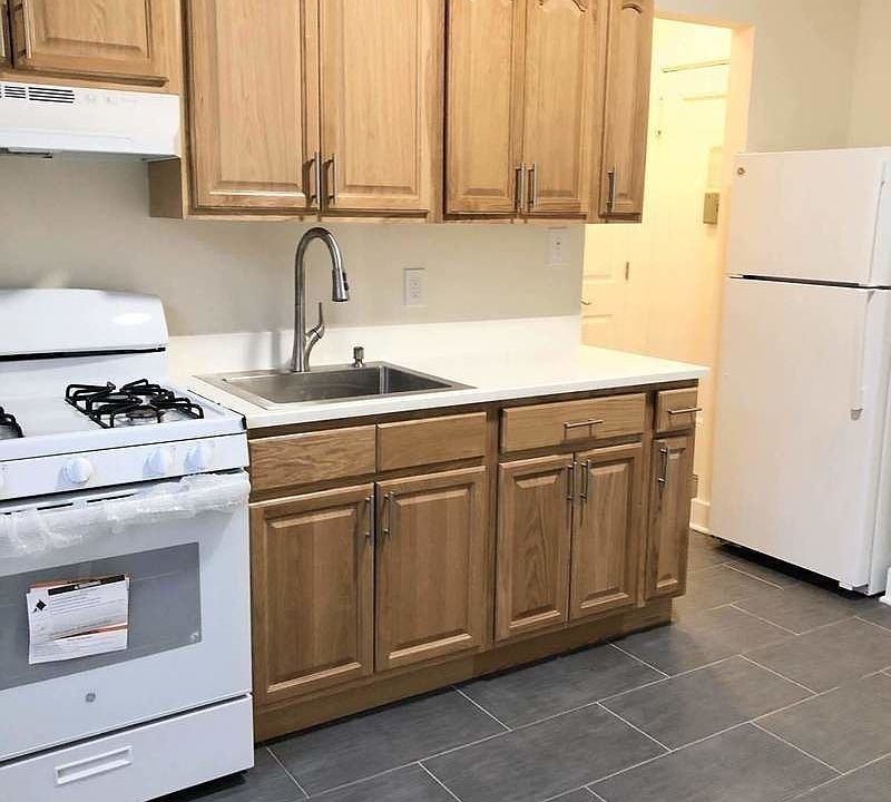 1st image of 2539 44th St APT 15