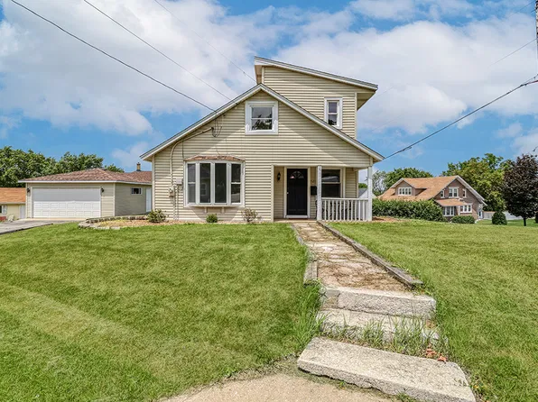 521 McCarthy Rd, Lemont, IL 60439