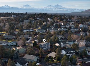 2498 SW Valleyview Dr, Redmond, OR 97756