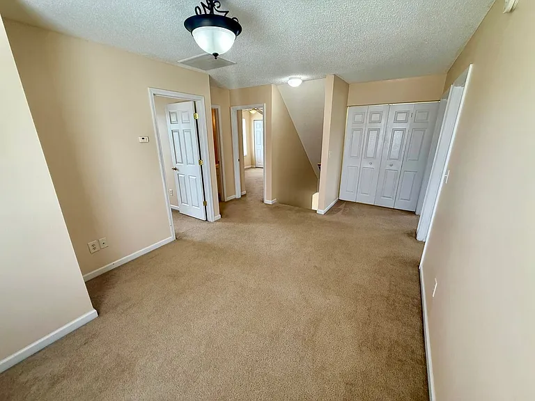 1700 Polaris Dr — Photo 5
