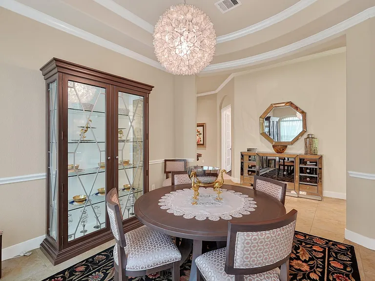 55 S Victoriana Cir — Photo 12