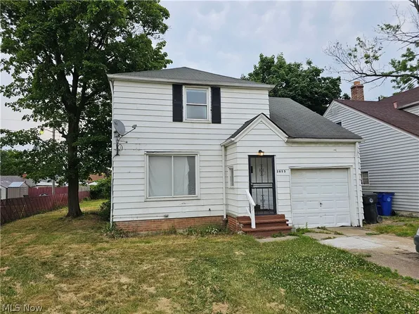 3855 Strandhill Rd, Cleveland, OH 44128