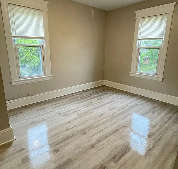 96 Nonotuck Ave — Photo 10