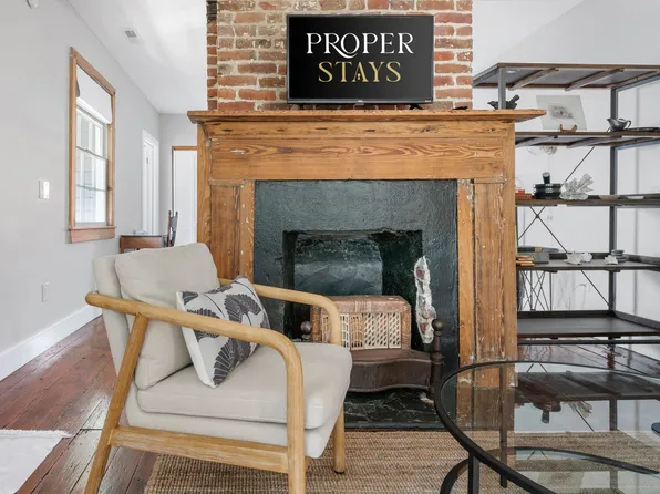 18 Bogard St APT B, Charleston, SC 29403