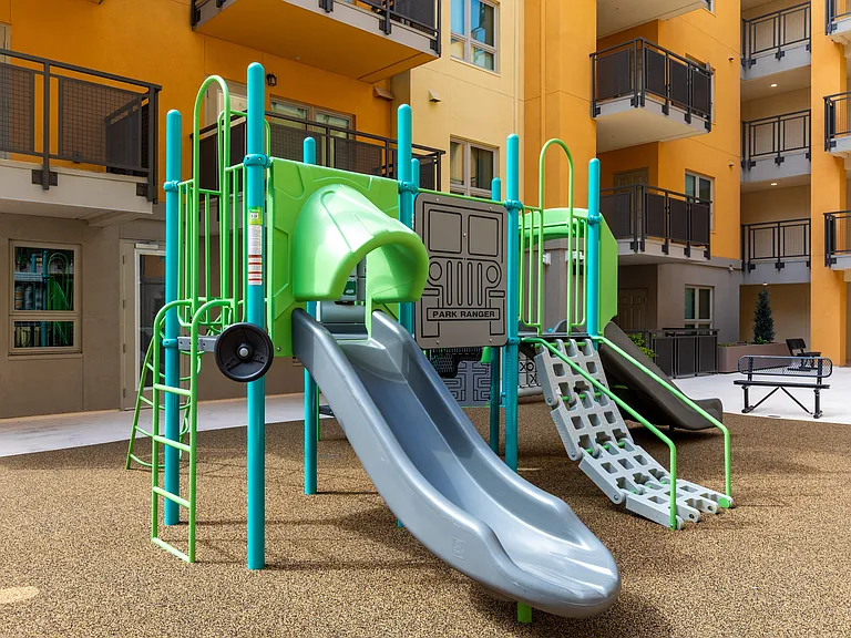 Terraces at Nevin — Photo 16