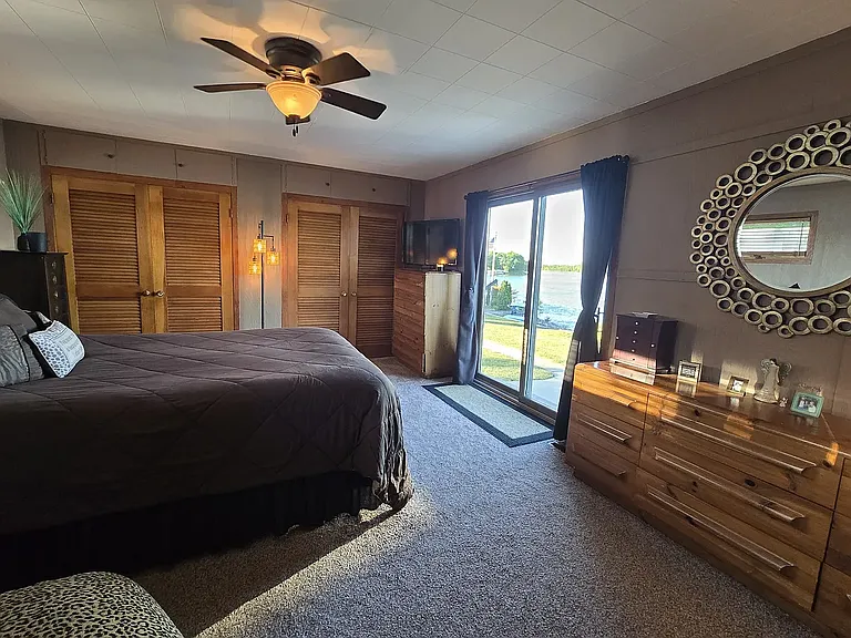 338 Lake Dr — Photo 7