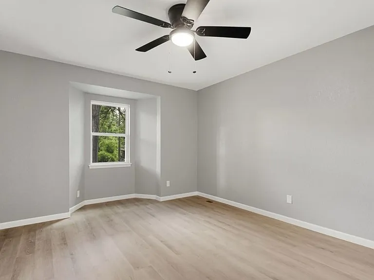 2108 Boston St — Photo 20