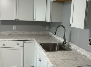 157 E 3rd St APT 8, Manteno, IL 60950