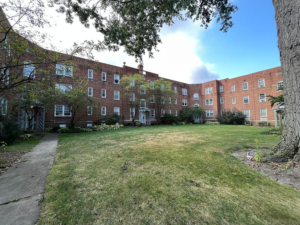 1st image of 12511 Clifton Blvd Unit 103