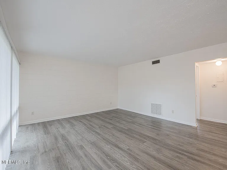1217 Park Ave #28 — Photo 9