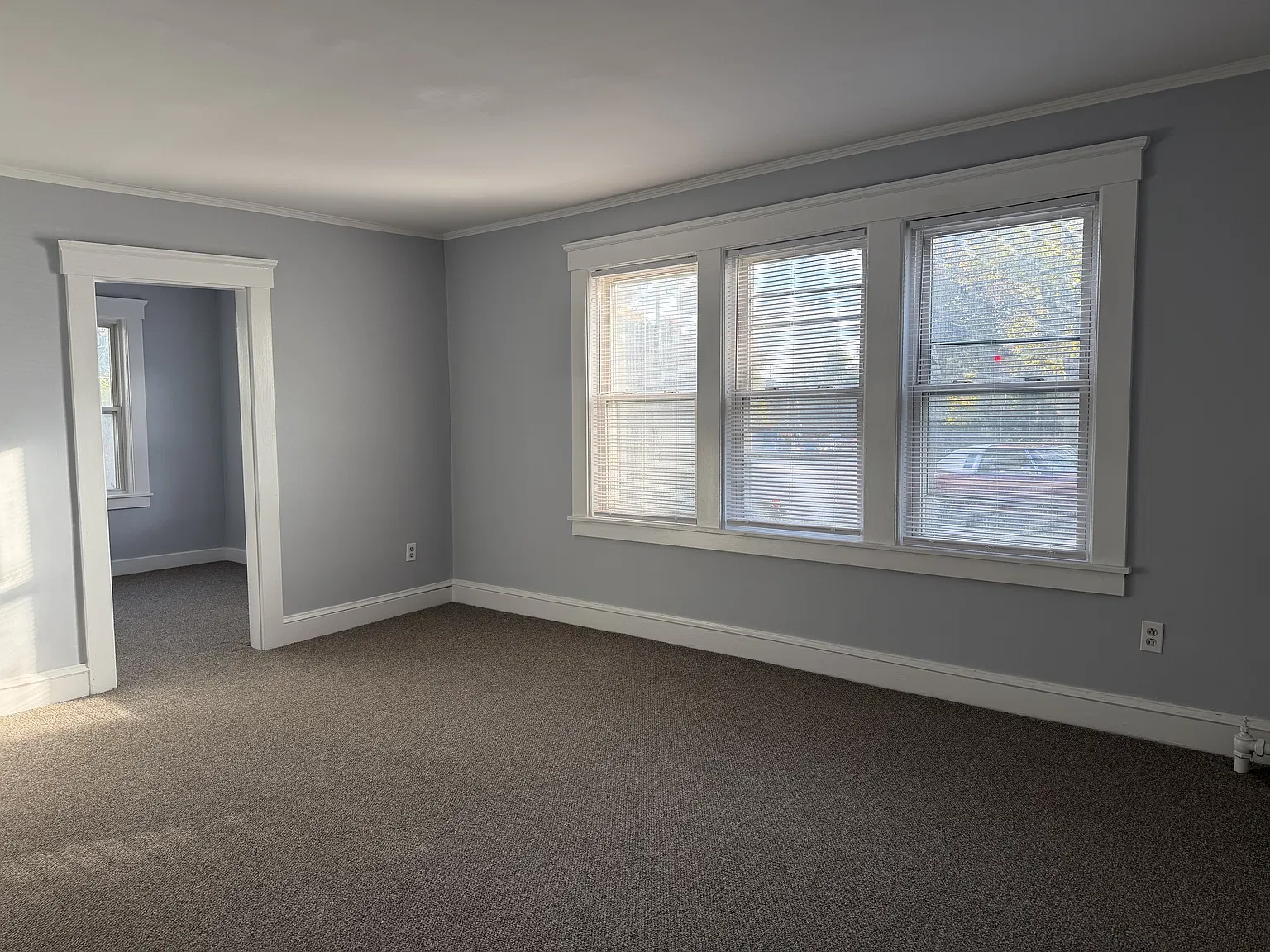 30 Main St — Photo 3