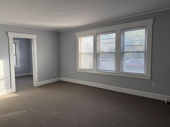 4th image of 30 Main St