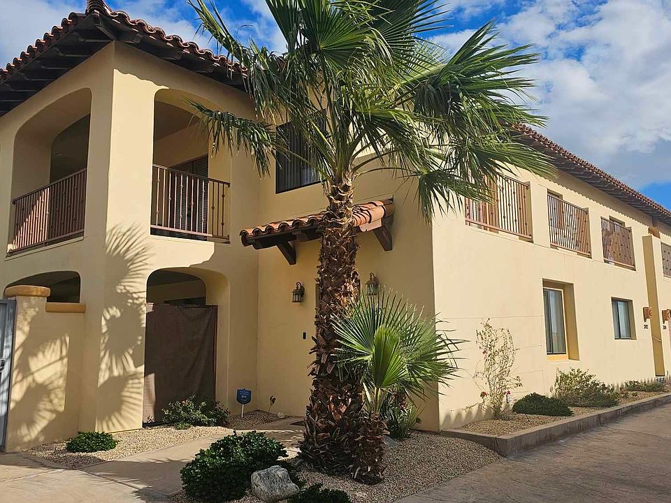 Small 3 unit building
