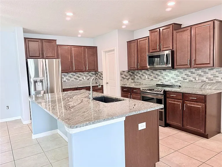 4935 Reflecting Pond Cir — Photo 12
