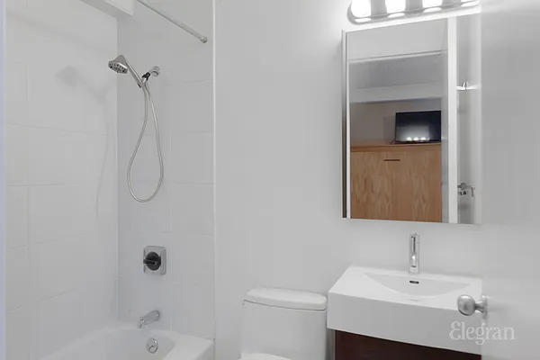 Sold by Elegran | media 6